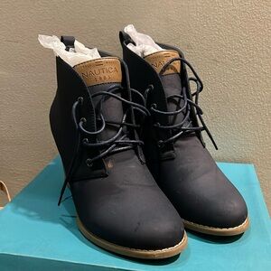 Trade Mark Nautica Size 8 Wedge Heel